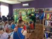 Szewczyk Dratewka rozmawiał z dziećmi w Baszkowskiej Bibliotece